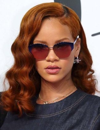 Rihanna ruiva