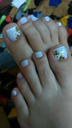 unhas dos pés decoradas